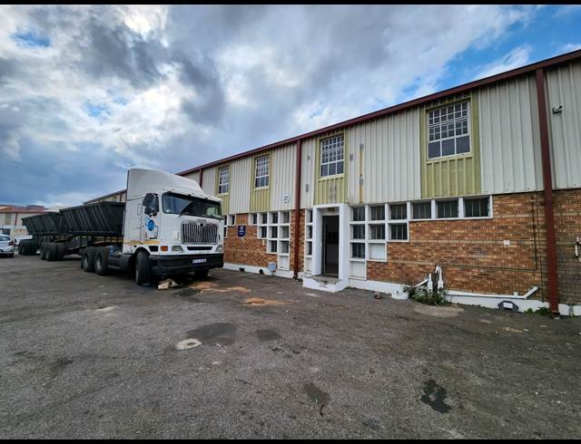 335M² WAREHOUSE TO LET IN DENVER