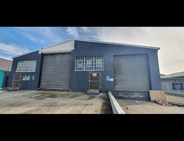 1,400M² FACTORY TO LET IN PAARDEN EILAND