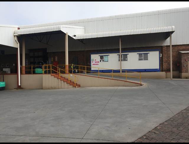 2,230M² WAREHOUSE TO LET IN BREDELL