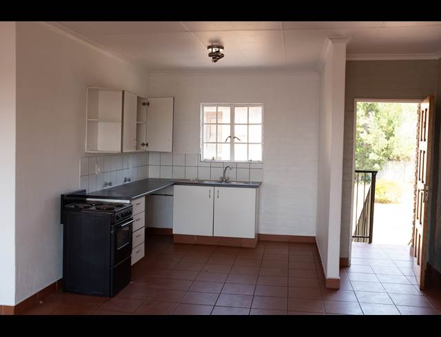 3 bed property to rent in KEW