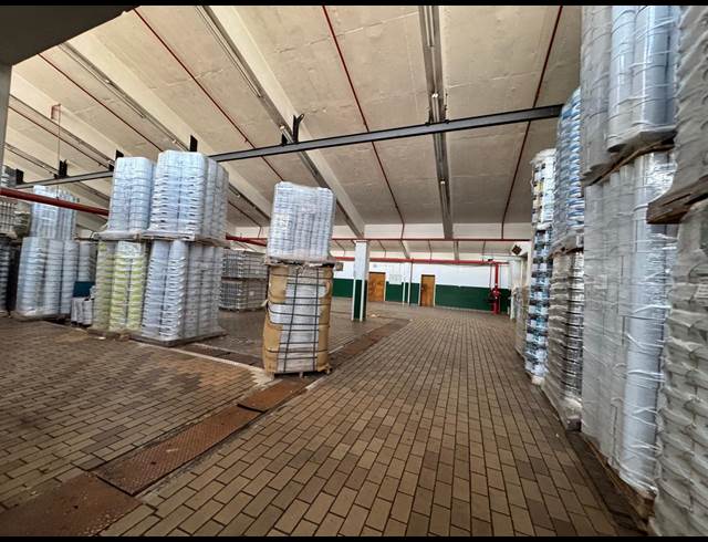 3,650M² WAREHOUSE TO LET IN LONGDALE