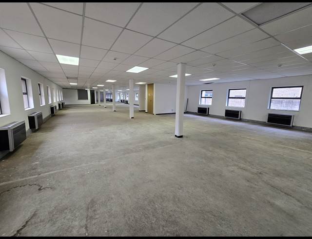4,395M² OFFICE TO LET IN BEDFORDVIEW