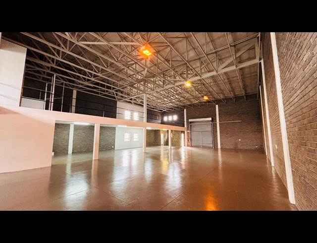 550M² WAREHOUSE TO LET IN STORMILL