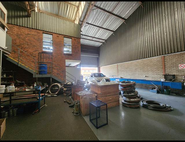 265M² WAREHOUSE TO LET IN WADEVILLE
