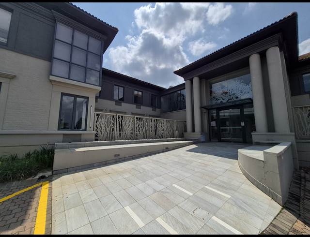 556M² OFFICE TO LET IN SANDTON CENTRAL