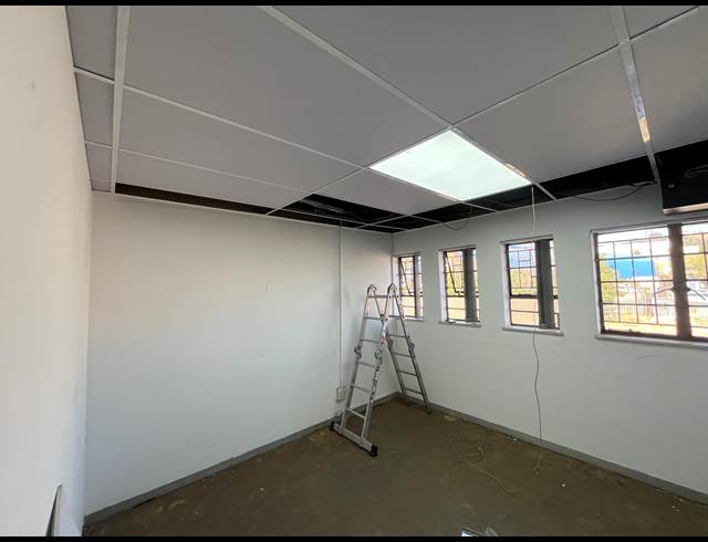 331M² WAREHOUSE TO LET IN MEADOWDALE