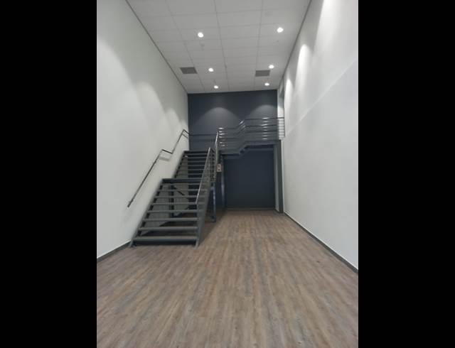 651M² OFFICE TO LET IN UMGENI PARK