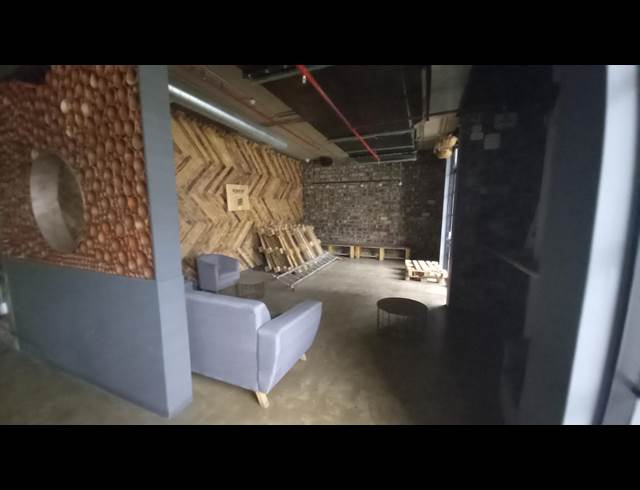 270M² BAR/PUB RENTED IN WOODSTOCK