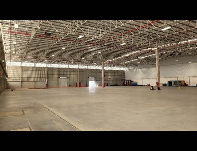 6,569M² WAREHOUSE TO LET IN BELLVILLE SOUTH