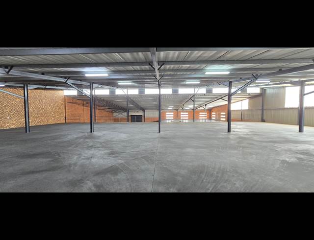2,848M² WAREHOUSE TO LET IN ORMONDE