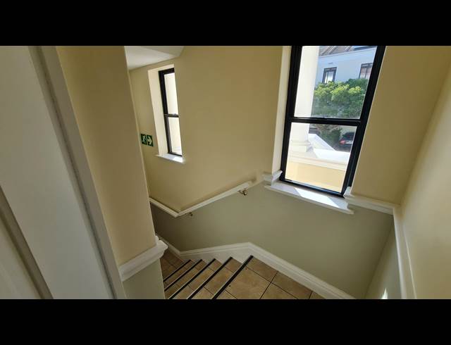 100M² OFFICE TO LET IN STEENBERG