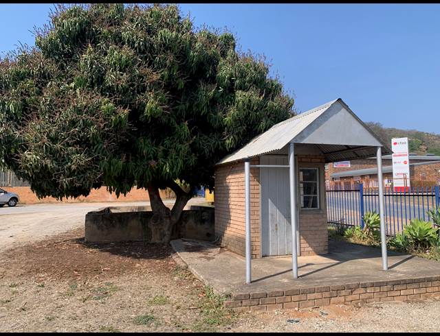 2,300M² WAREHOUSE TO LET IN ROCKY DRIFT