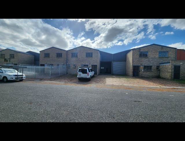 250M² WAREHOUSE TO LET IN KUILSRIVIER INDUSTRIA