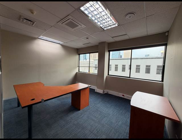 890M² OFFICE TO LET IN DE WATERKANT