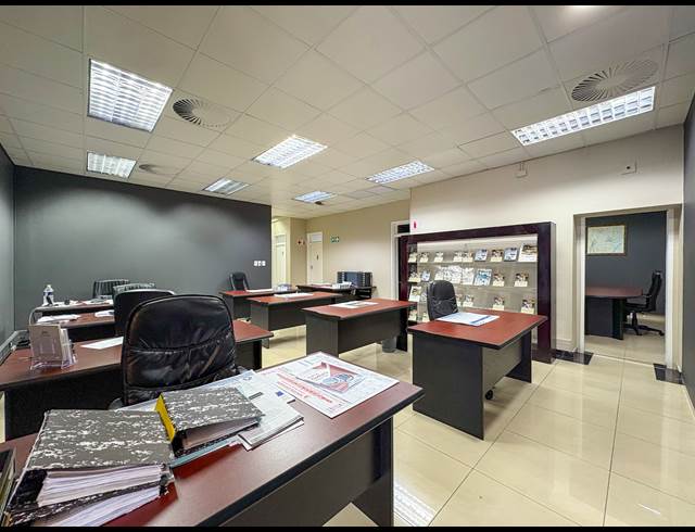 135M² OFFICE TO LET IN UMHLANGA CENTRAL