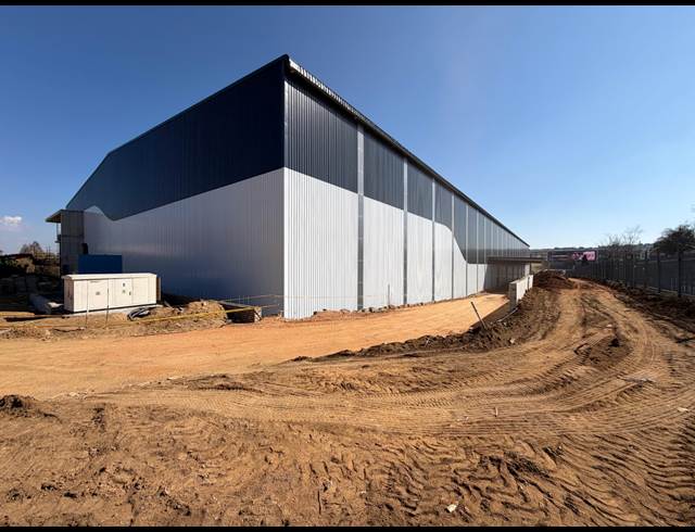 11,443M² WAREHOUSE TO LET IN HALFWAY HOUSE