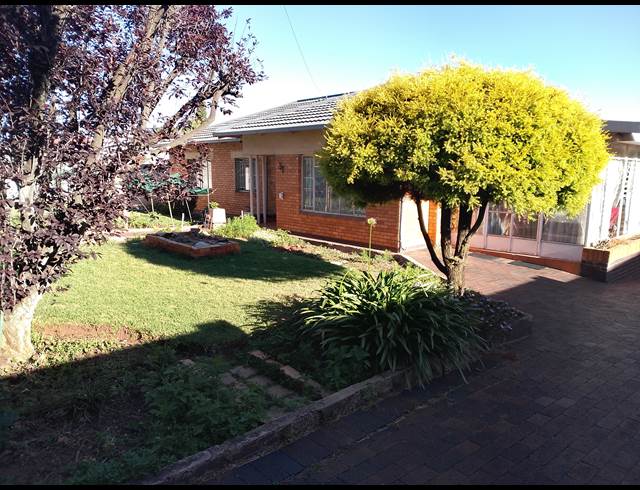 1 bed property to rent in FLORIDA