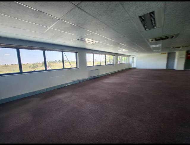 313M² OFFICE TO LET IN RANDJESPARK