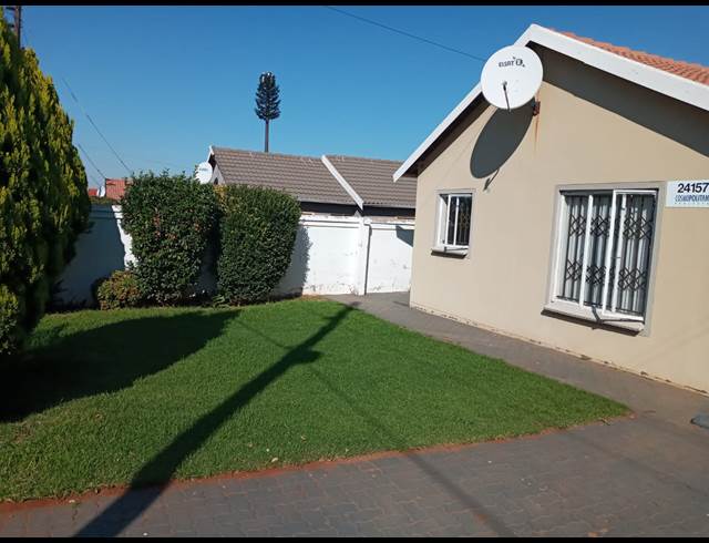 2 bed property to rent in PROTEA GLEN
