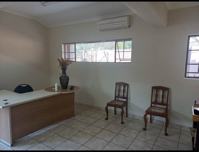 Office property to rent in LYNNWOOD GLEN