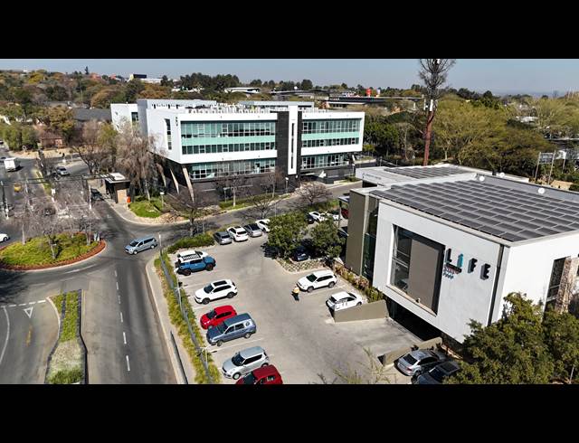 275M² RETAIL TO LET IN FOURWAYS