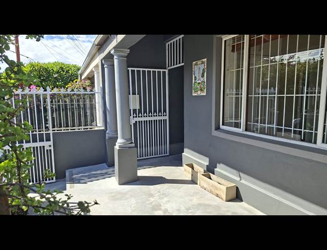 2 bed property to rent in OBSERVATORY