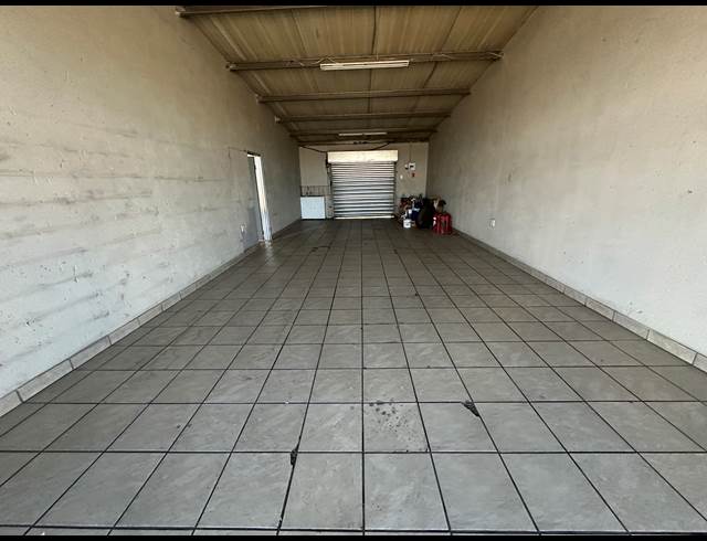 160M² RETAIL TO LET IN NAAUWPOORT