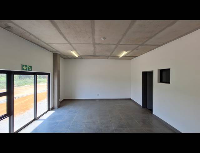 548M² WAREHOUSE TO LET IN LASER PARK