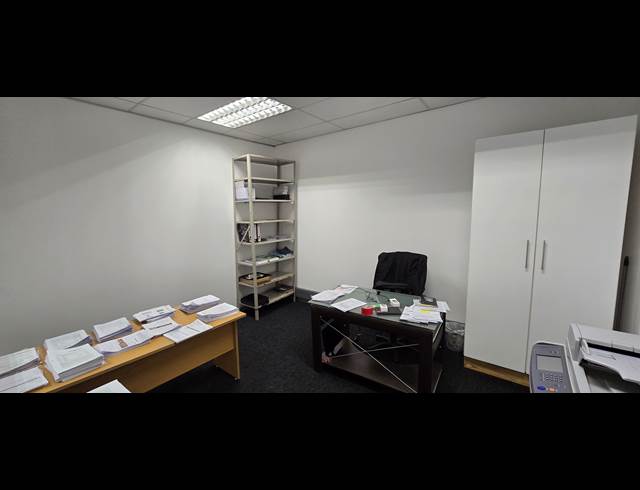 530M² RETAIL TO LET IN STRIJDOMPARK
