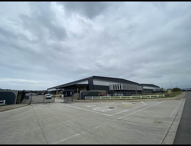 3,776M² WAREHOUSE TO LET IN CLAIRWOOD