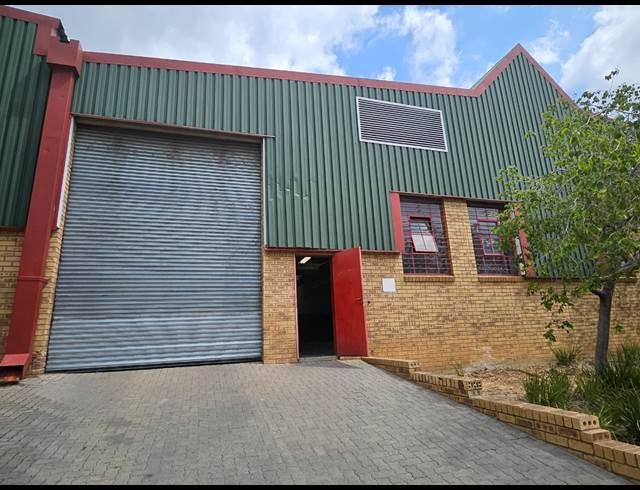 1,083M² WAREHOUSE TO LET IN SAMRAND BUSINESS PARK
