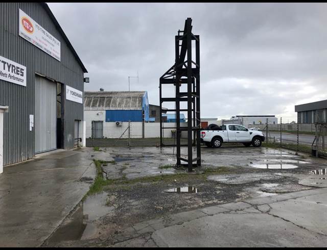 1,000M² WAREHOUSE TO LET IN BLACKHEATH INDUSTRIAL