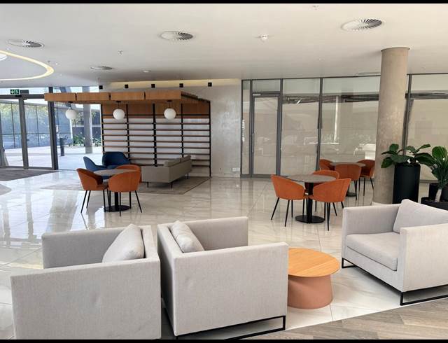 510M² OFFICE TO LET IN WATERFALL