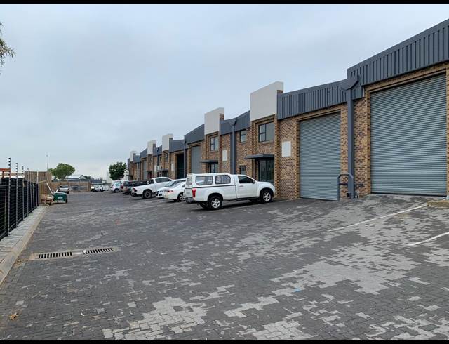 252M² WAREHOUSE TO LET IN LASER PARK