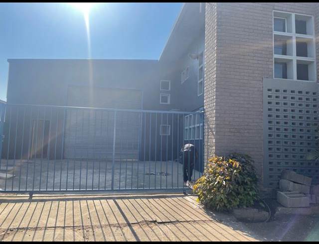 800M² WAREHOUSE TO LET IN PHOENIX INDUSTRIAL