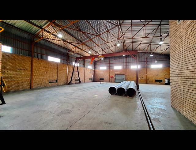 900M² WAREHOUSE TO LET IN NELSPRUIT INDUSTRIAL
