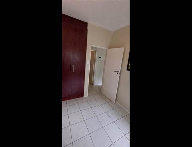2 BEDROOM PROPERTY TO RENT IN KEMPTON PARK CENTRAL