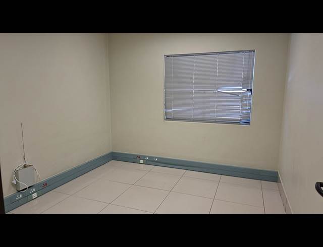 117M² OFFICE TO LET IN SONHEUWEL