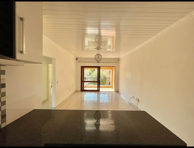 2 BEDROOM APARTMENT RENTED IN SUNNINGHILL