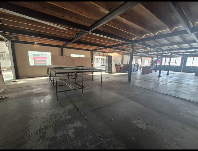 650M² WAREHOUSE TO LET IN WADEVILLE