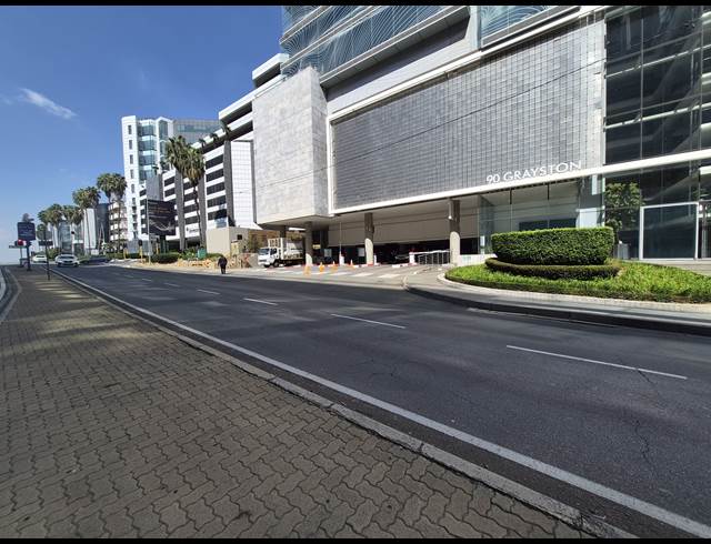1,093M² OFFICE TO LET IN SANDTON CENTRAL