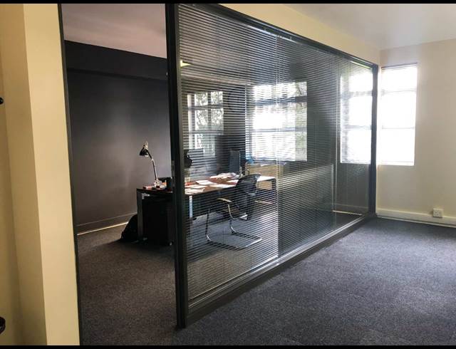 92M² OFFICE TO LET IN WESTLAKE