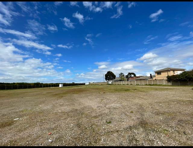 6,536M² INDUSTRIAL YARD TO LET IN PAROW INDUSTRIAL