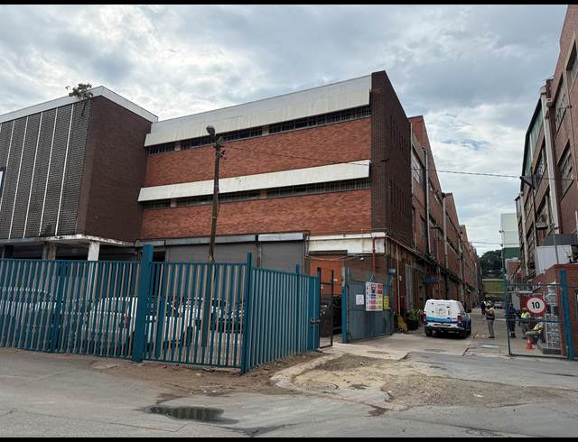11,000M² WAREHOUSE TO LET IN MOBENI