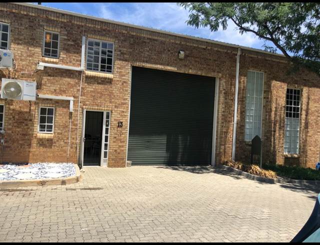 250M² WAREHOUSE RENTED IN HALFWAY HOUSE