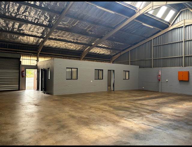 300M² WAREHOUSE TO LET IN ALBERTON NORTH