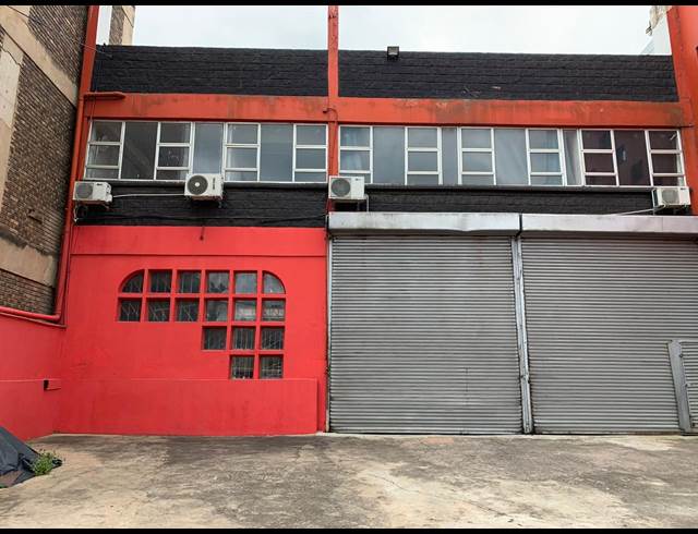 1,662M² WAREHOUSE TO LET IN RED HILL