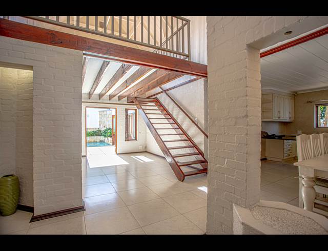 4 BEDROOM HOUSE RENTED IN SONSTRAAL HEIGHTS