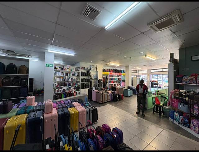320M² RETAIL TO LET IN STRAND CENTRAL