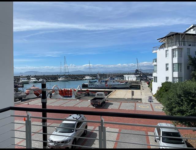 977M² OFFICE TO LET IN WATERFRONT